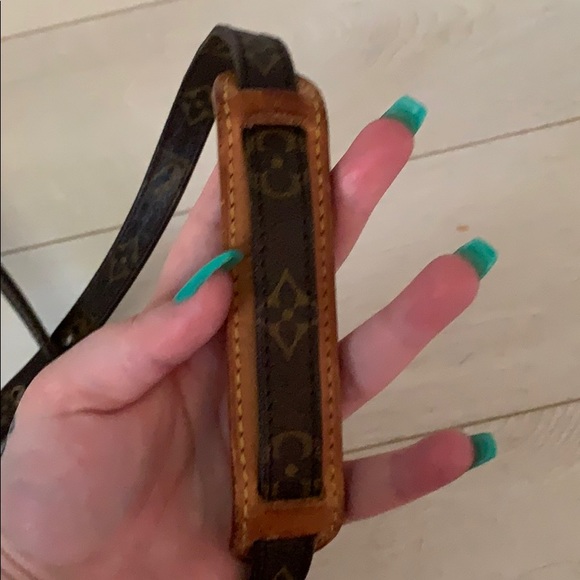 Authentic Louis Vuitton Amazone with strap - Picture 6 of 11